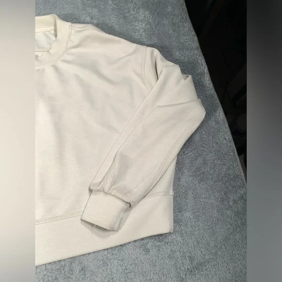 Lululemon Cream Crewneck Sweatshirt - Picture 3 of 14